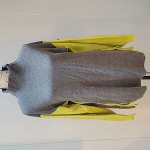 Vera Wang -Women's Sweater Lime Green/Gray Sz.Medium